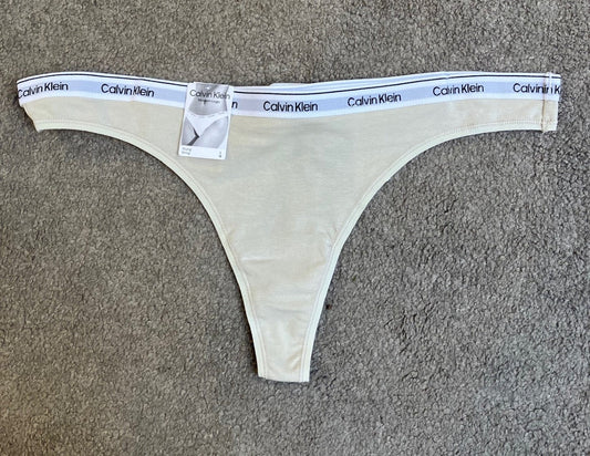 G-streng i Beige fra Calvin Klein