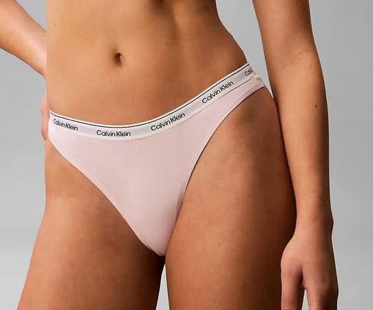  i Lyserød fra Calvin Klein