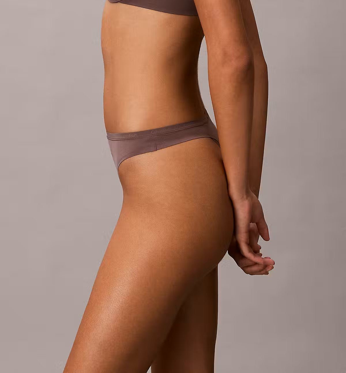 155198 | Calvin Klein - Botanical Brown Brun