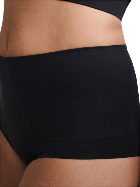 Shapewear i Sort. fra Chantelle
