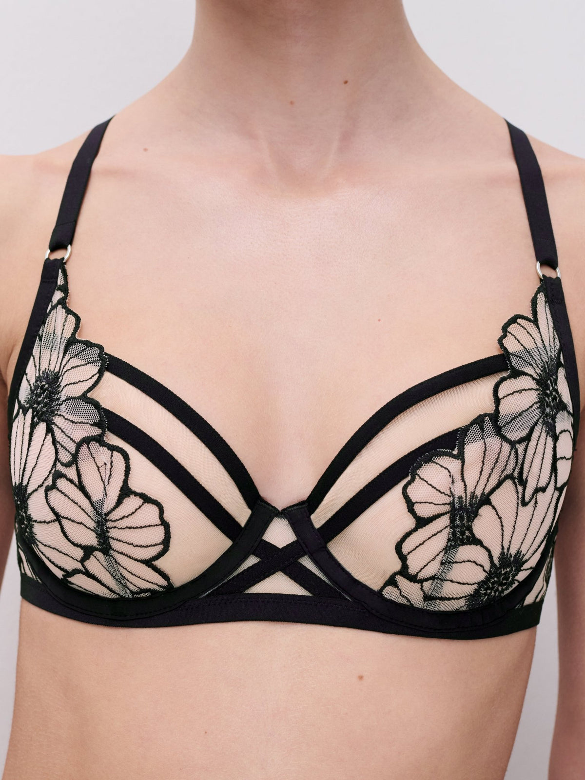 153830 | Chantelle - Lush Black/Soft Pink Sort mønstret