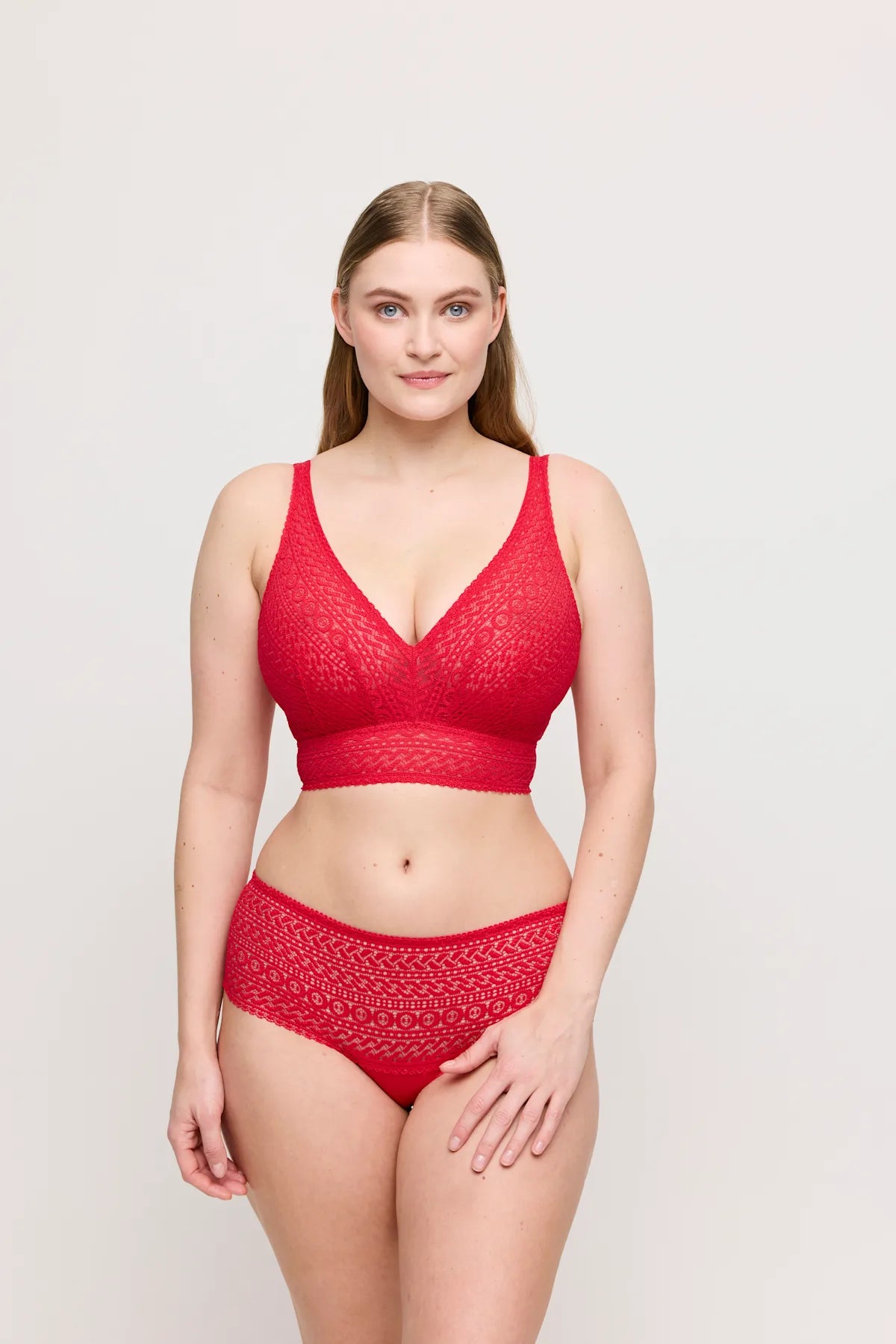 151825 | PrimaDonna - Montara True Red Rød