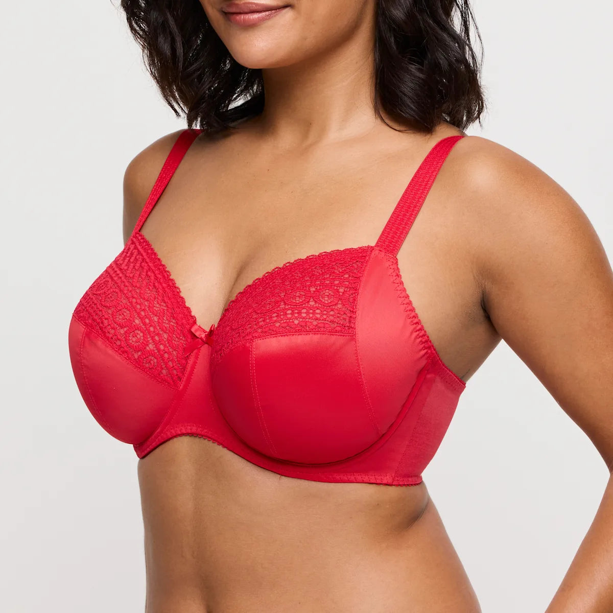 151822 | PrimaDonna - Montara True Red Rød