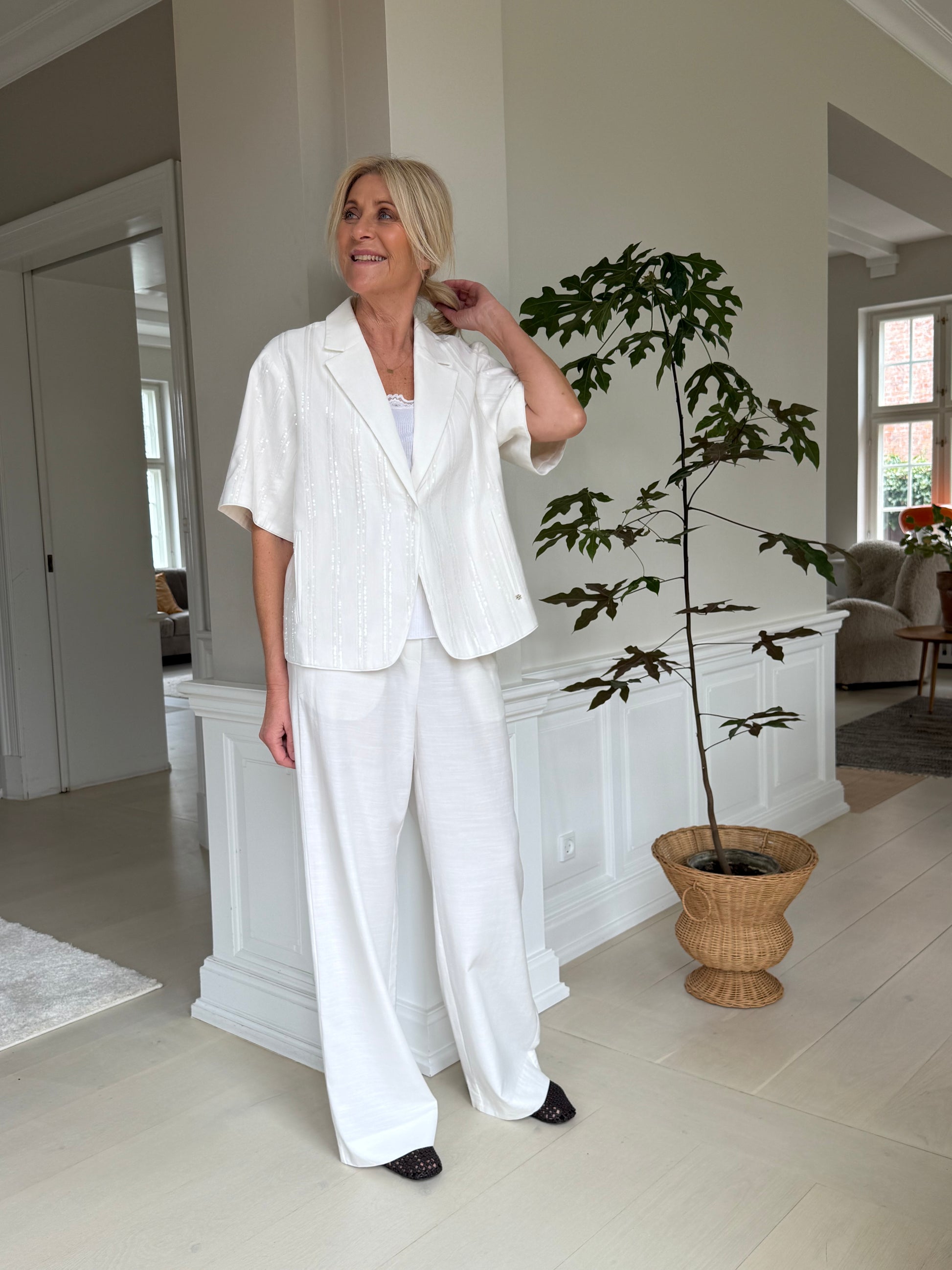 154585 | Gustav - Latina Off white