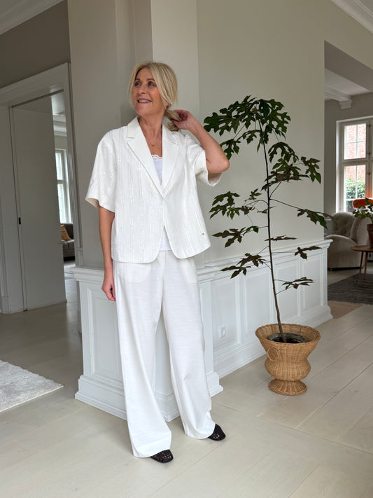  i Off white fra Gustav