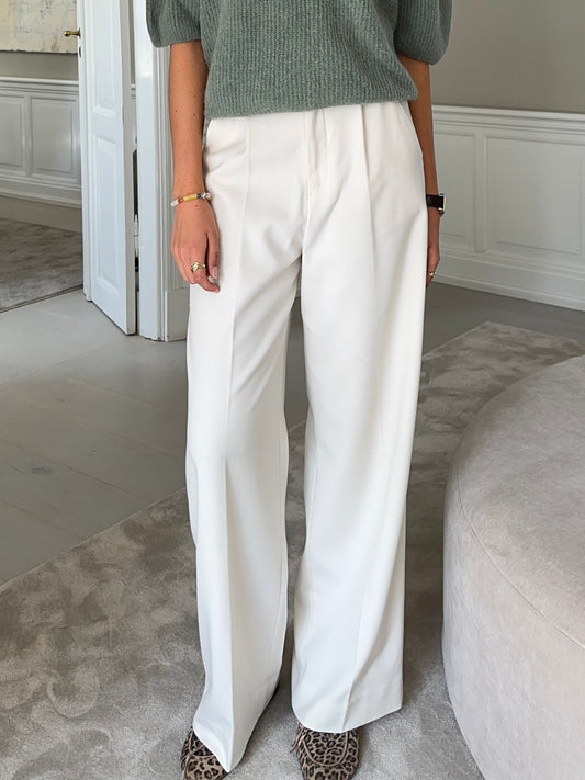 Bukser i Off-white.. fra Copenhagen Muse