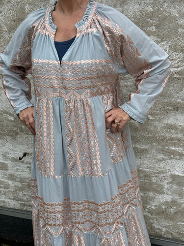 154197 | Greek Archaic Kori - Long classic triangle Lysegrå