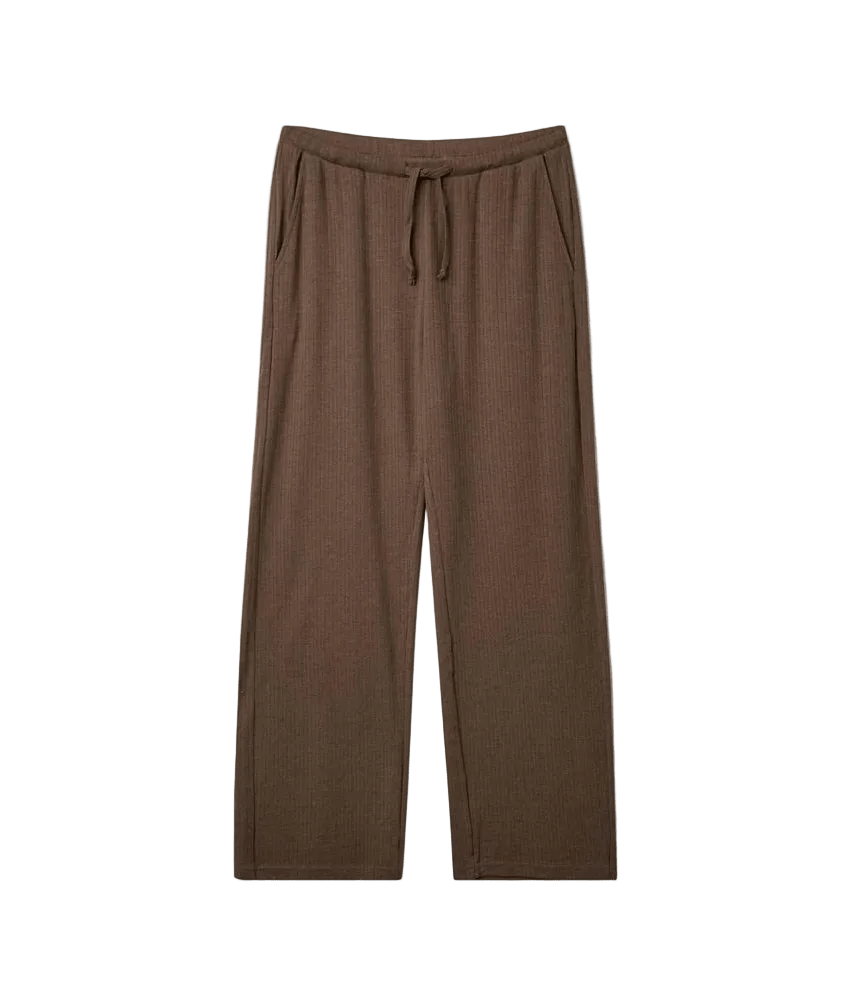 Kopenhaken Soft Brun: Brune loungewear-bukser i bomuld med brede ben, snøre i taljen og sidelommer.