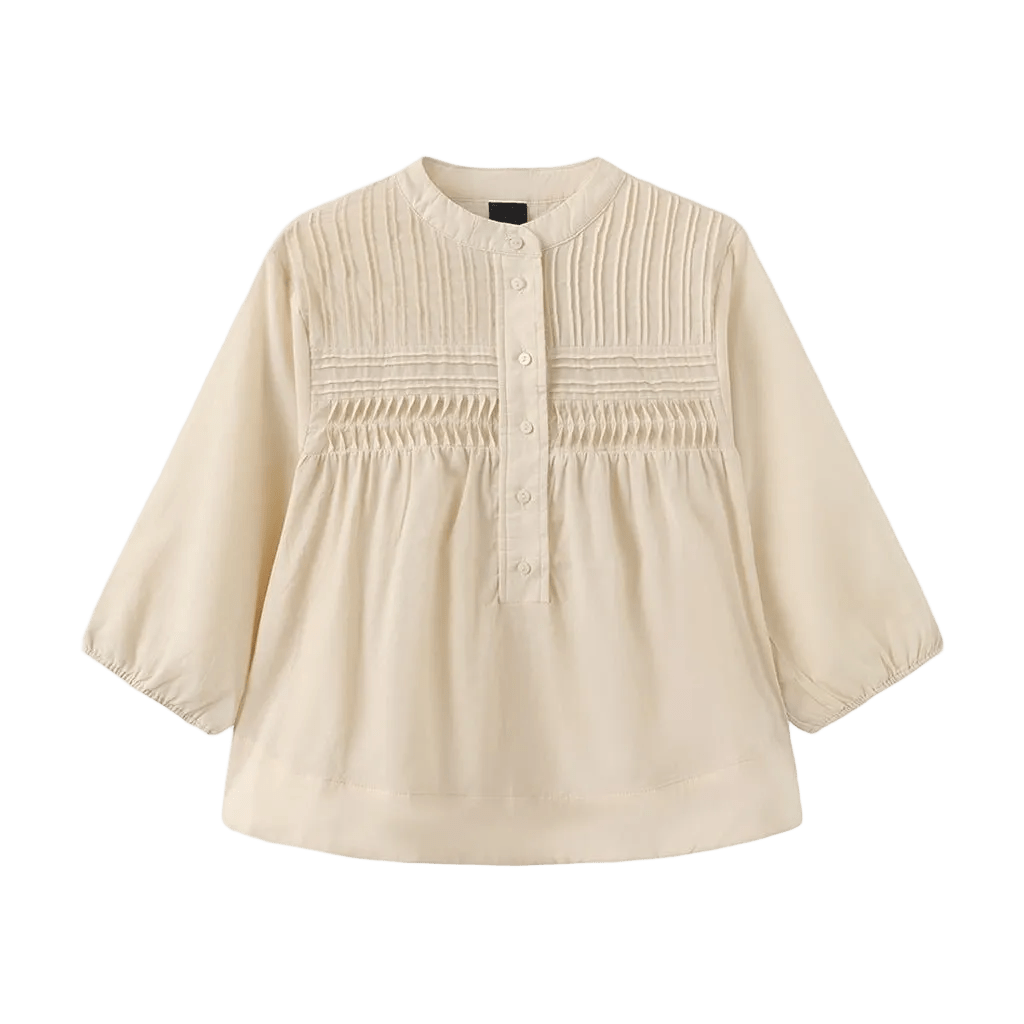 Luxzuz Percha Beige bluse med rund halsudskæring, knaplukning, læg og 3/4-ærmer. Rynket stof under brystet.