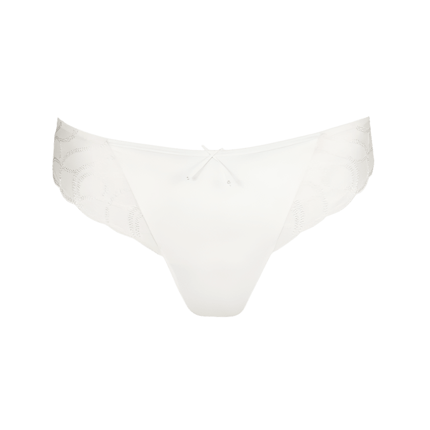Marie Jo Heleen Natural Off-white G-streng med blonder, sløjfe og broderede detaljer på en ensfarvet hvid baggrund.