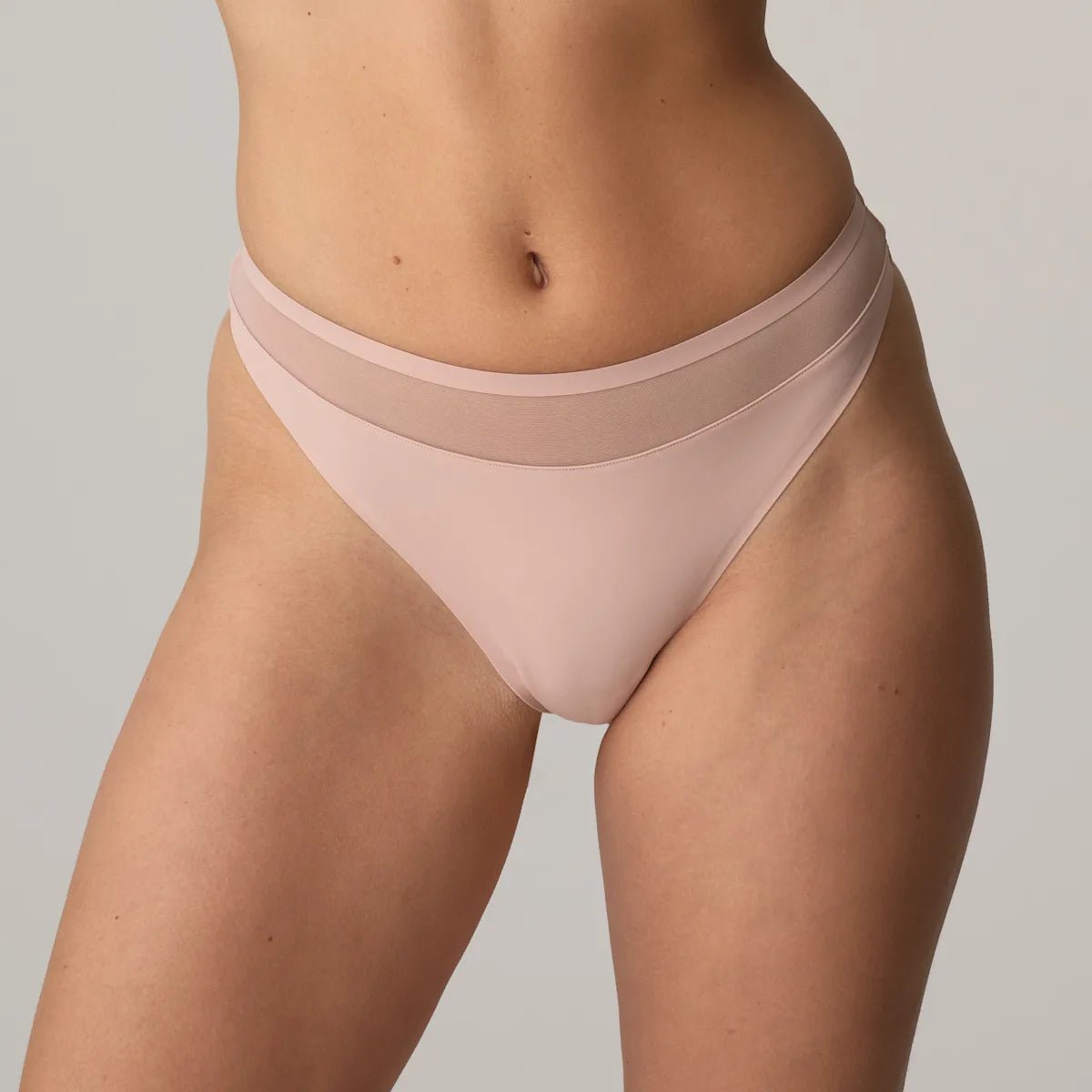 Marie Jo 156481 LOUIE Powder Rose Rosa – lyserøde bikinitrusser med høj talje og gennemsigtig mesh-taljebånd.
