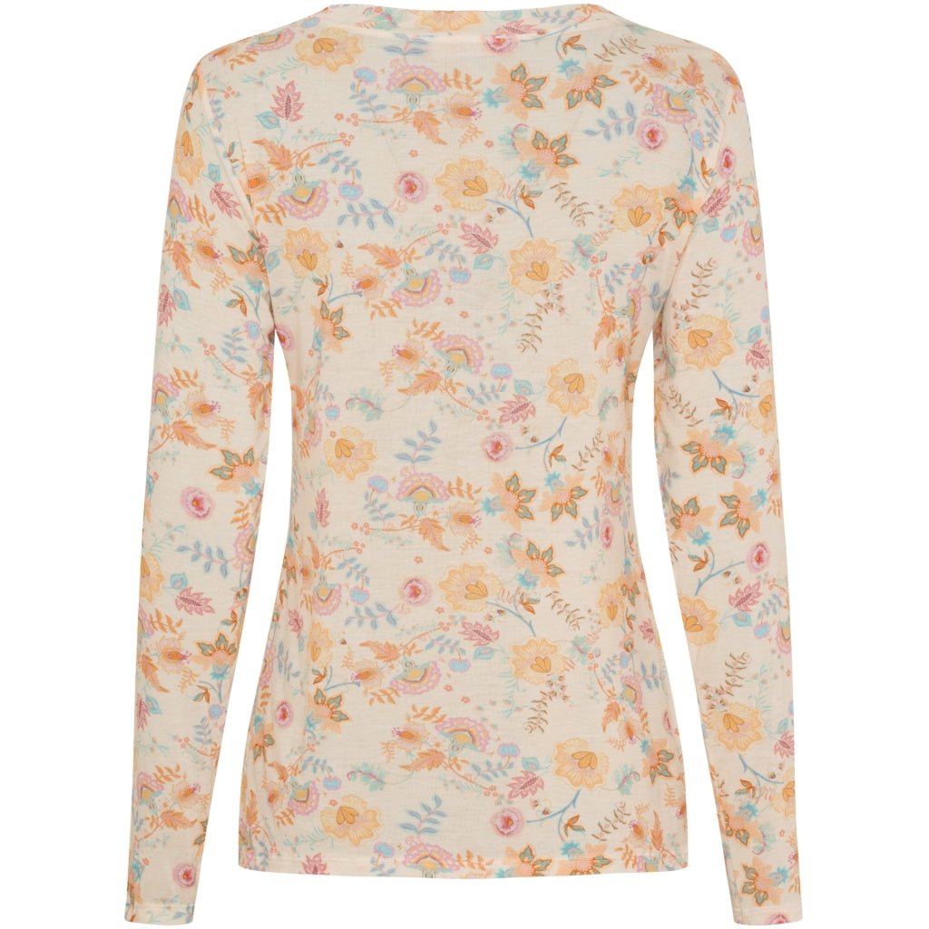 Langærmet T-shirt »Elissa Beige« fra Marta du Château ses set bagfra på en lys beige baggrund.