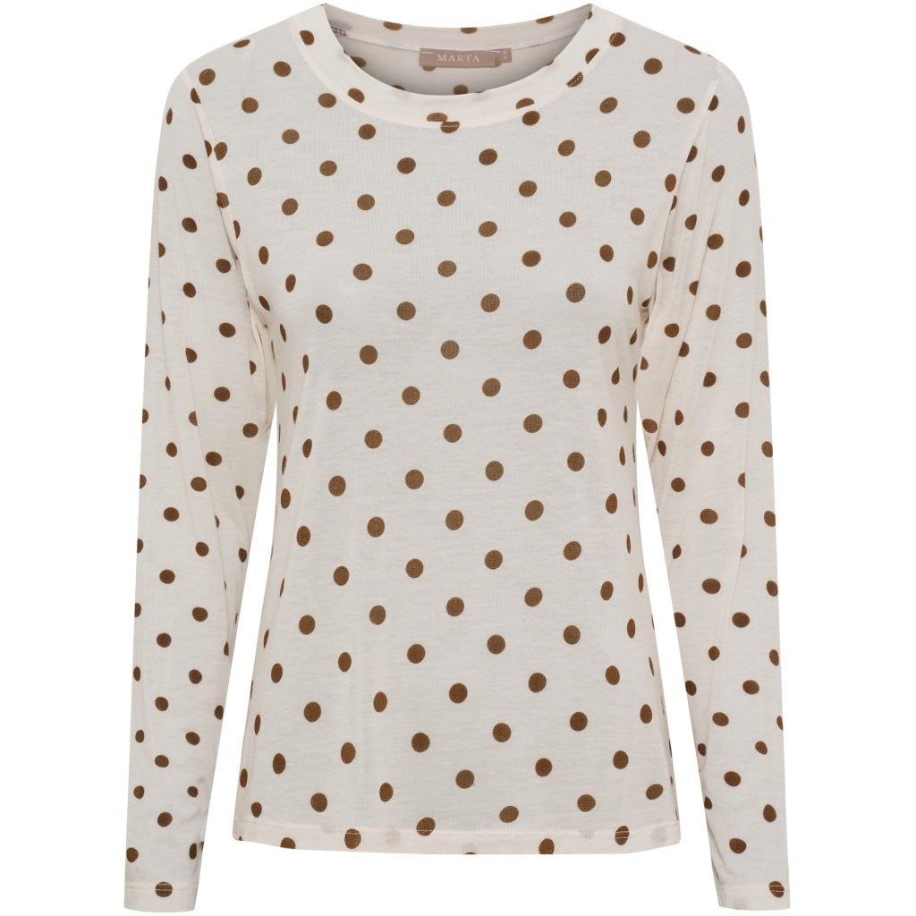 Langærmet T-shirt »Elissa Off white« fra Marta du Château med brune prikker på ensfarvet hvid baggrund.