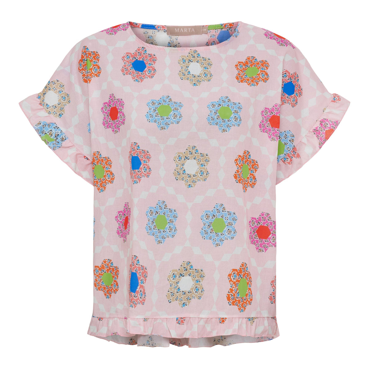 Kasimira Rosa-bluse fra Marta du Château med geometrisk blomsterprint, korte ærmer og flæsekant.