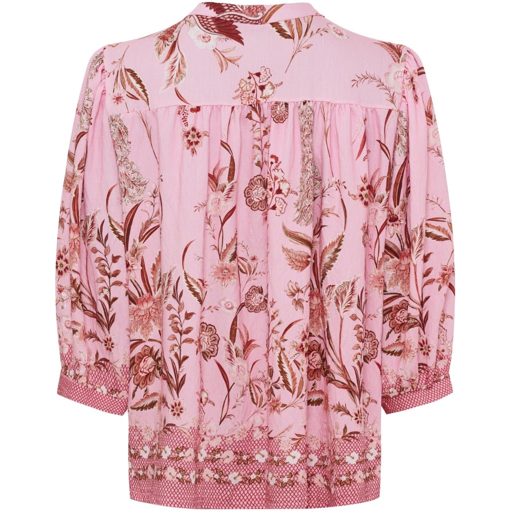Bagfra-billede af Marta du Château Destiny Rosa-mønstret skjorte i lyserødt med blomsterprint, lange ærmer, mønstret nederkant og manchetter.