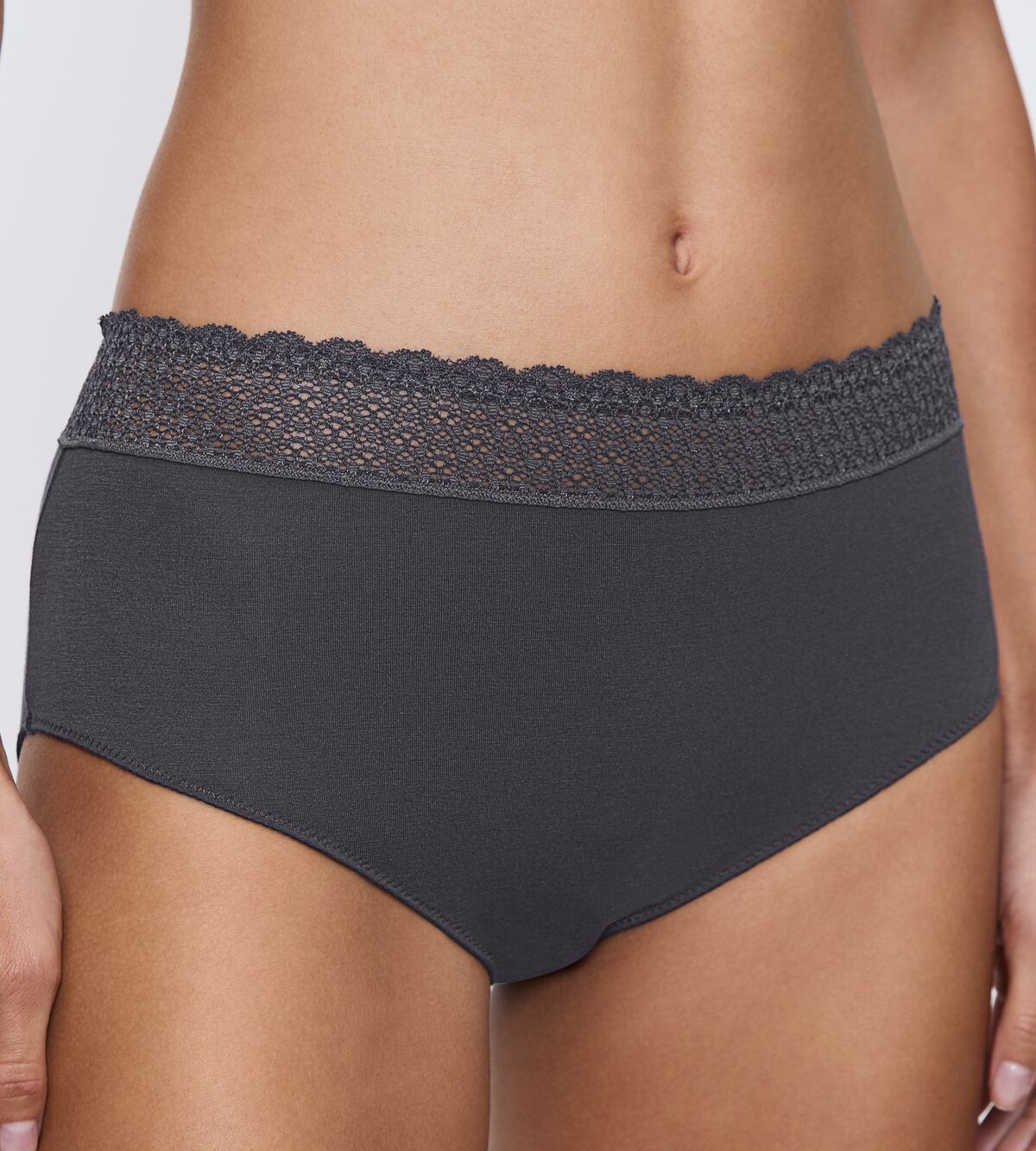 151830 | Triumph - Feel Of Modal Mørkeblå