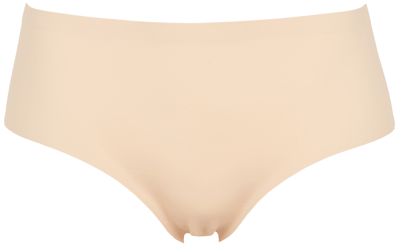 Missya 142909 Sømløse trusser i 3-pak i farven nude, designet med fokus på komfort, vist på en ensfarvet hvid baggrund.
