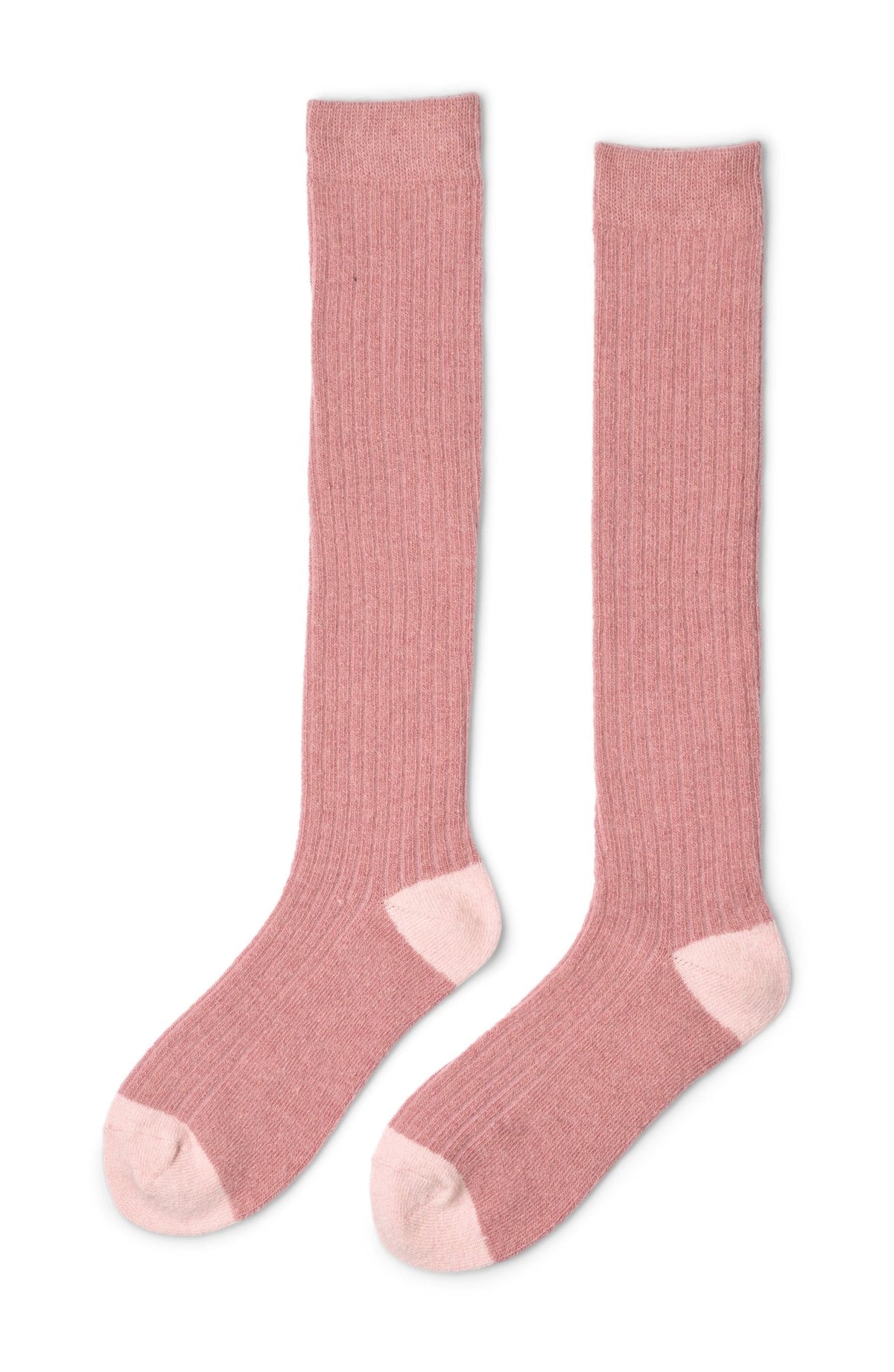 Missya Softly Socks Rosa, lyserøde knæstrømper med lysere hæl og tå, lagt fladt på hvid baggrund. Mærke: Missya.