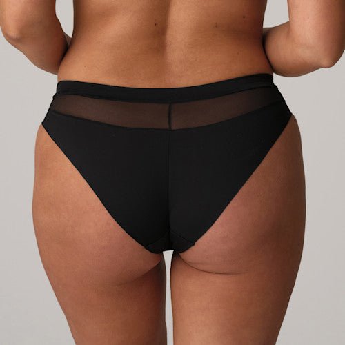135688 | PrimaDonna - Sophora Black Sort.