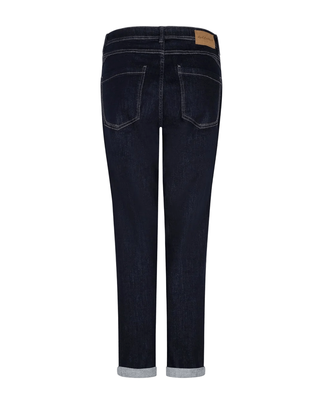 Red Button Relax Mørk denimjeans i mørkeblå, vist set bagfra med klassiske lommer og opsmøgede bukseben.