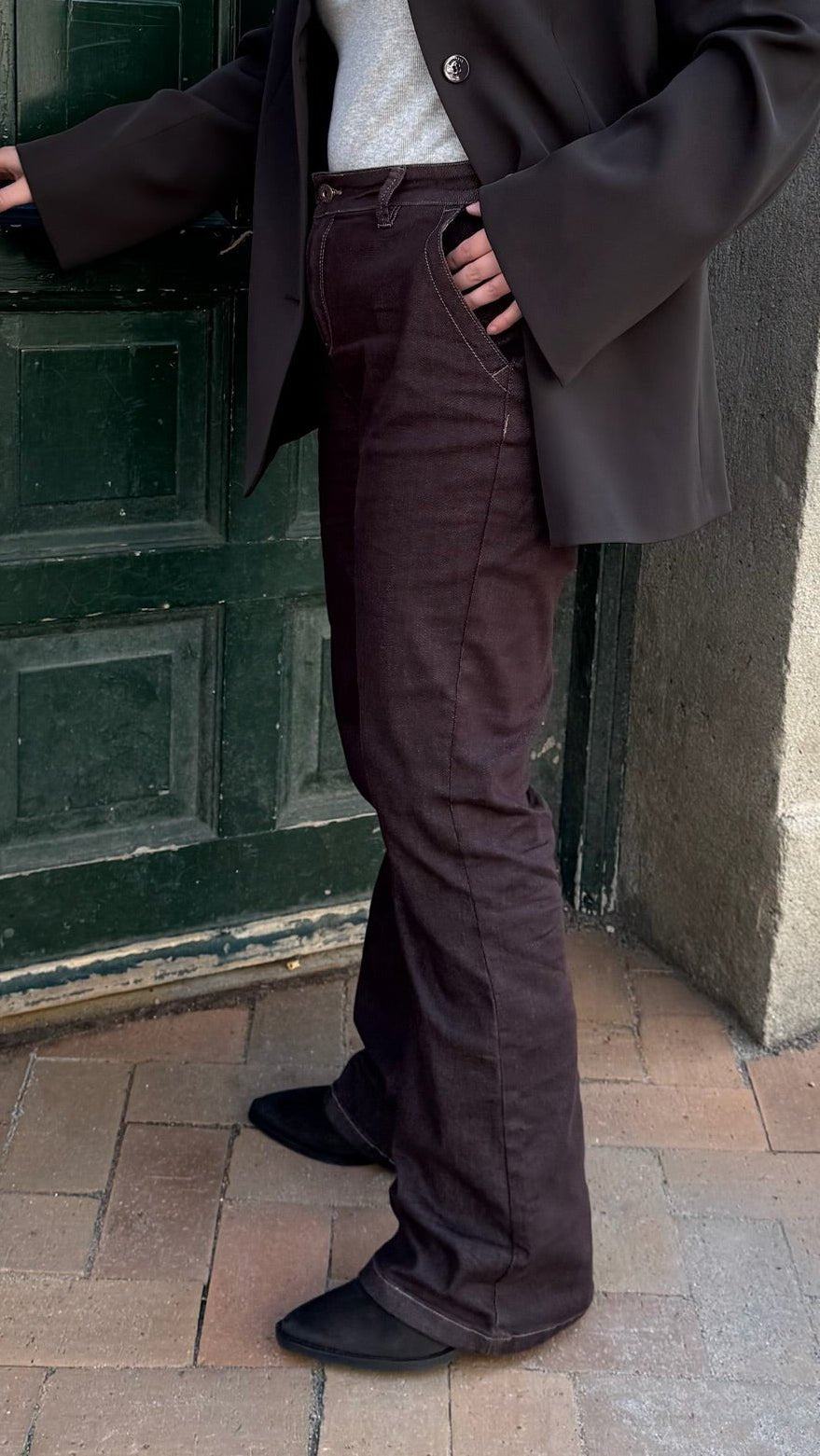 Brune jeans og blazer