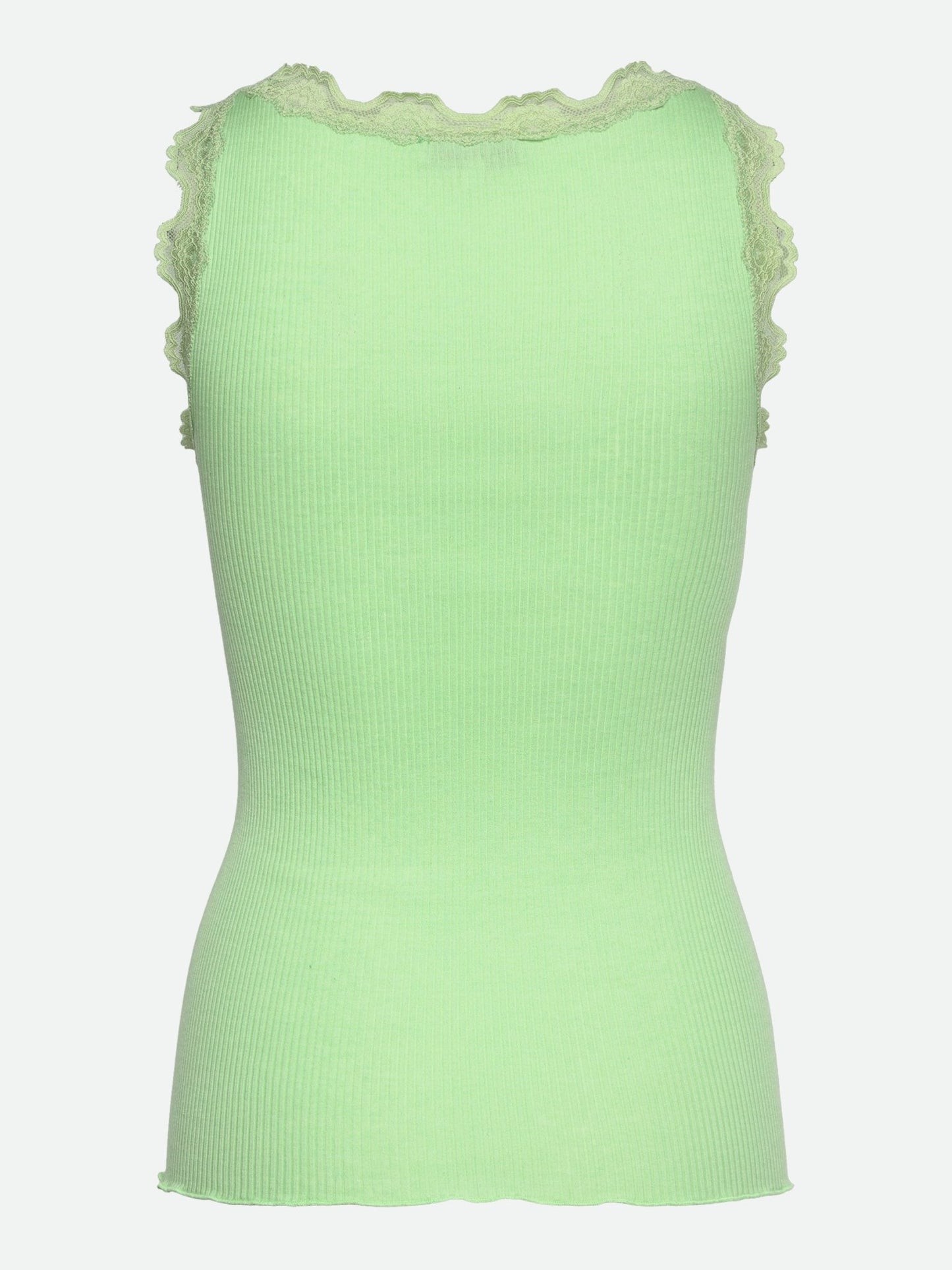 Rosemunde Silk Top Lysegrøn i lysegrønt ribstrik med blonderkant, set bagfra for et feminint touch.