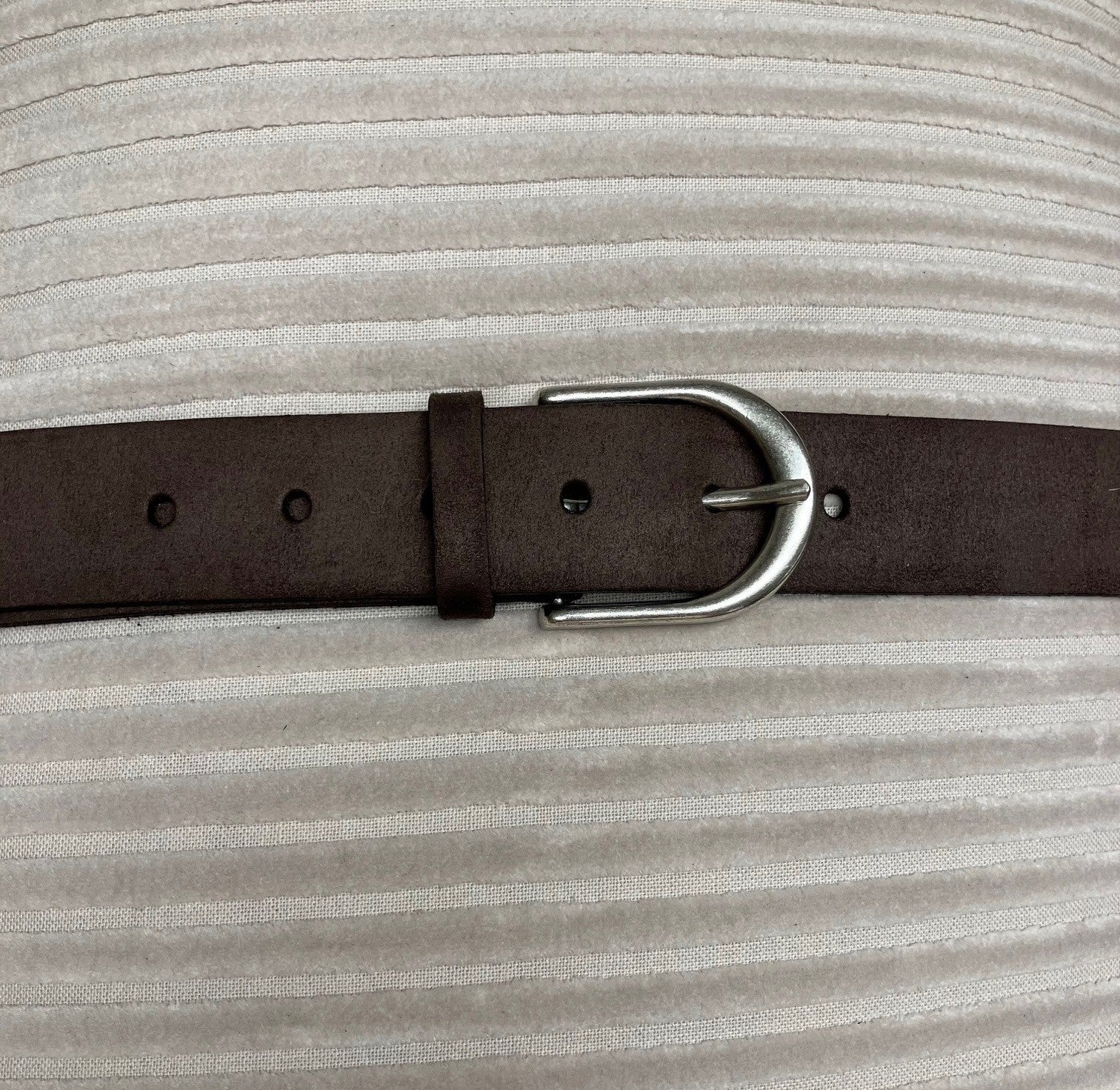 153290 | Vanzetti - 35mm Suede Leather Mørkebrun