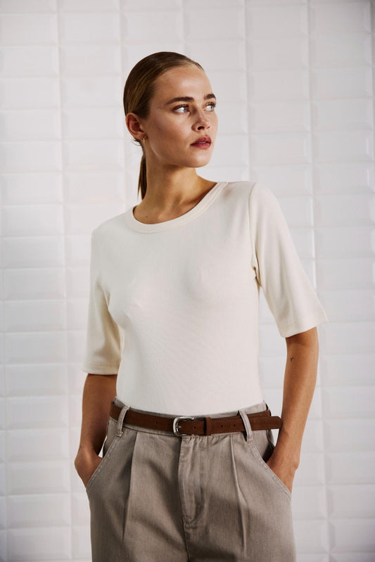  i Off white fra WithBlack