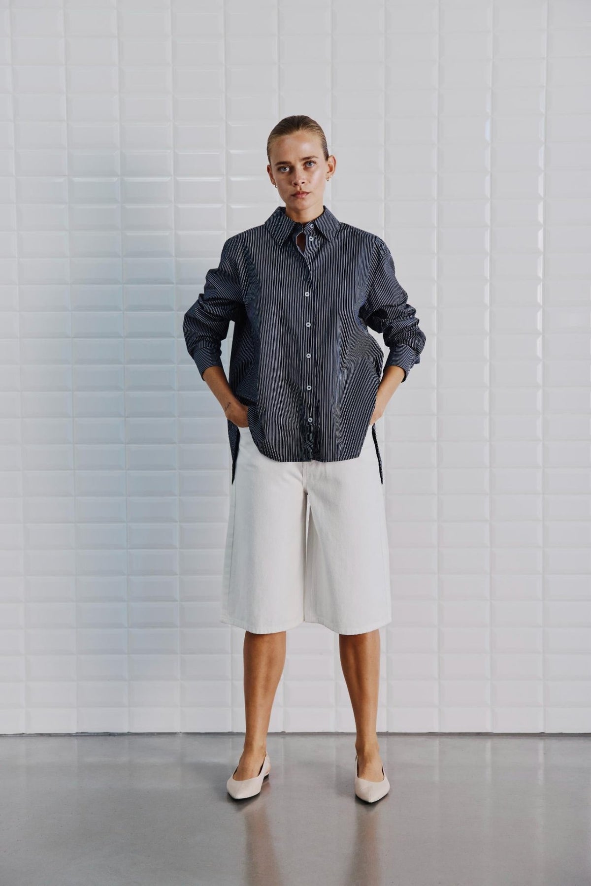 154658 | WithBlack - Gala Off white