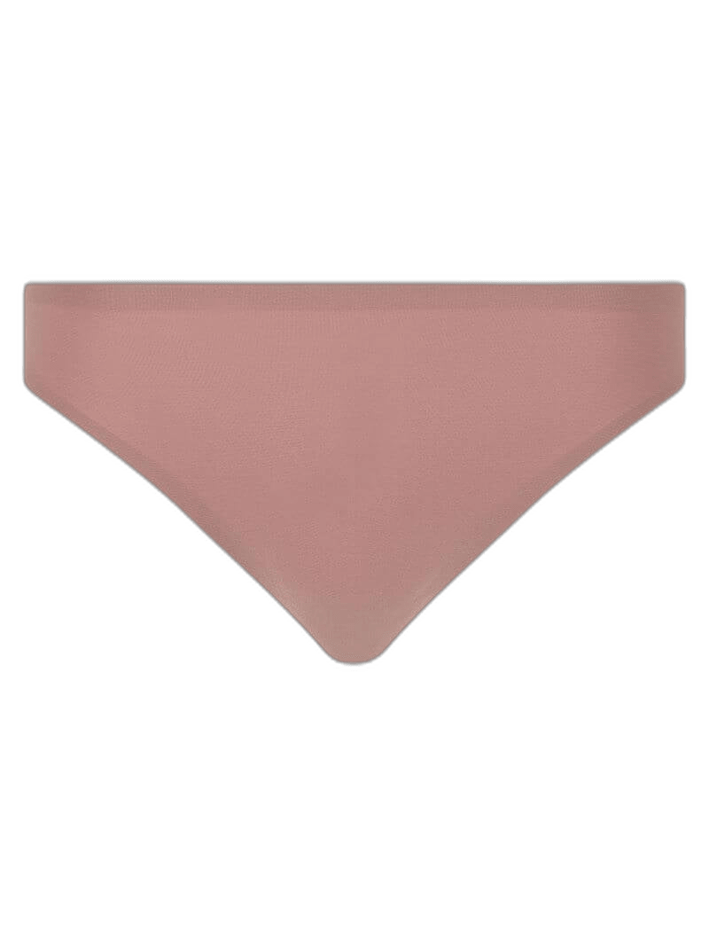 Chantelle Seamless – Blødt, elastisk string i brunt, lagt fladt på hvid baggrund.