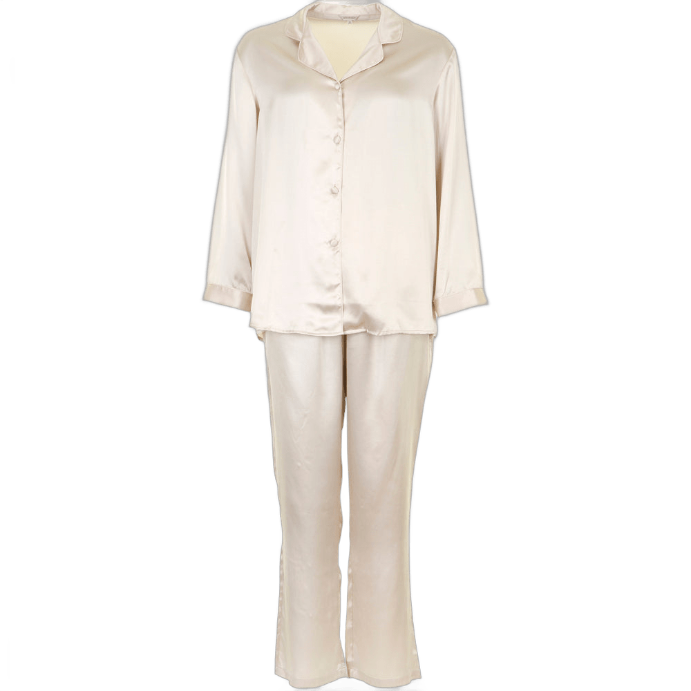 Lady Avenue 123857 Sand: Langærmet pyjamas i silke, der giver blød og behagelig loungewear-komfort i beige.